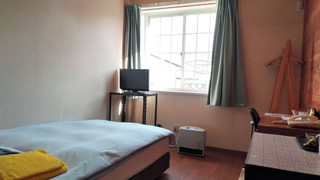 エコノミールーム セミダブルベッド 1 台 喫煙可