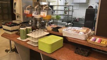 朝食スペース / 4