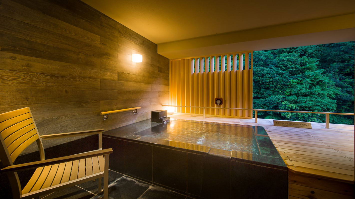 温泉貸切露天風呂「月」