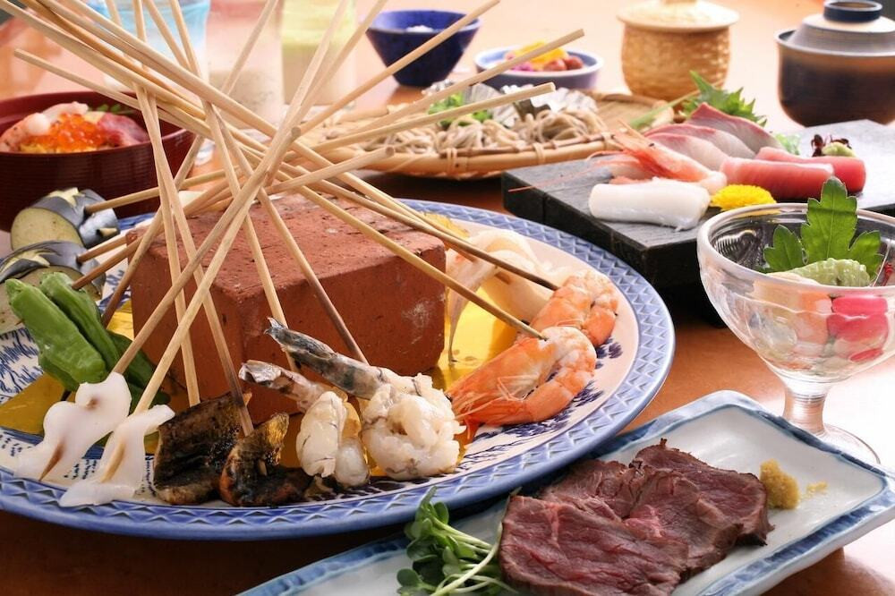 温泉街を眺めてのんびり。和情緒たっぷりのひと時を4071934