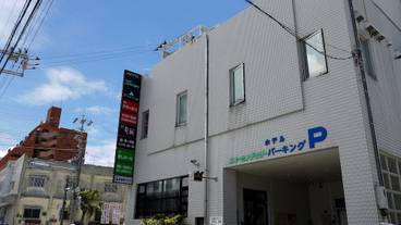 駐車場 / 4