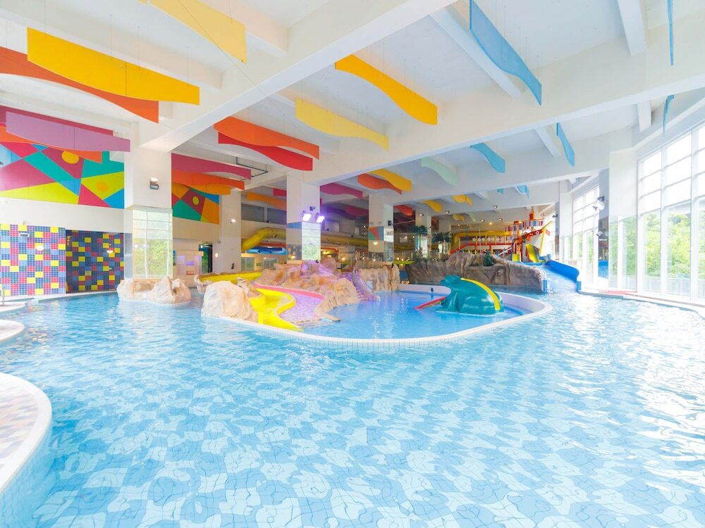 まるでプールの遊園地！「水の王国ラグーン」で遊びつくそう4773016