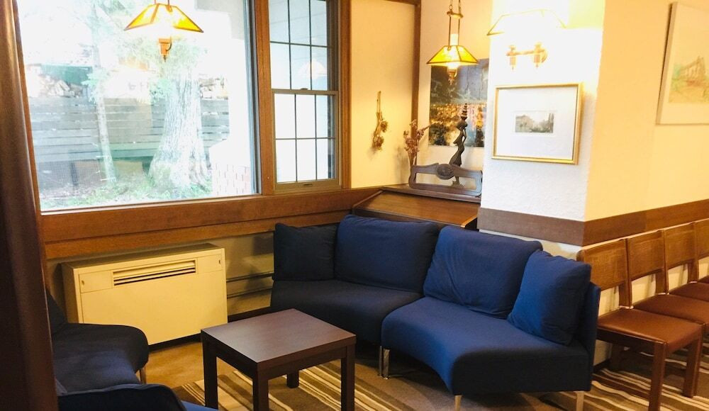 ロビーラウンジ