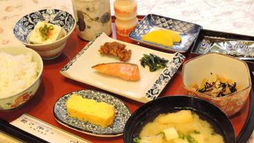 食事・飲み物 / 4