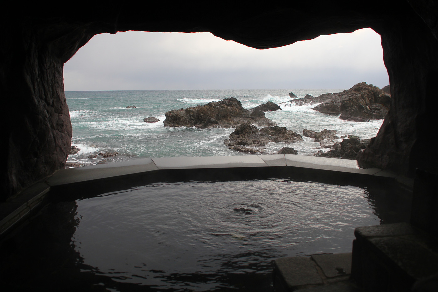 日本の秘湯　ランプの宿