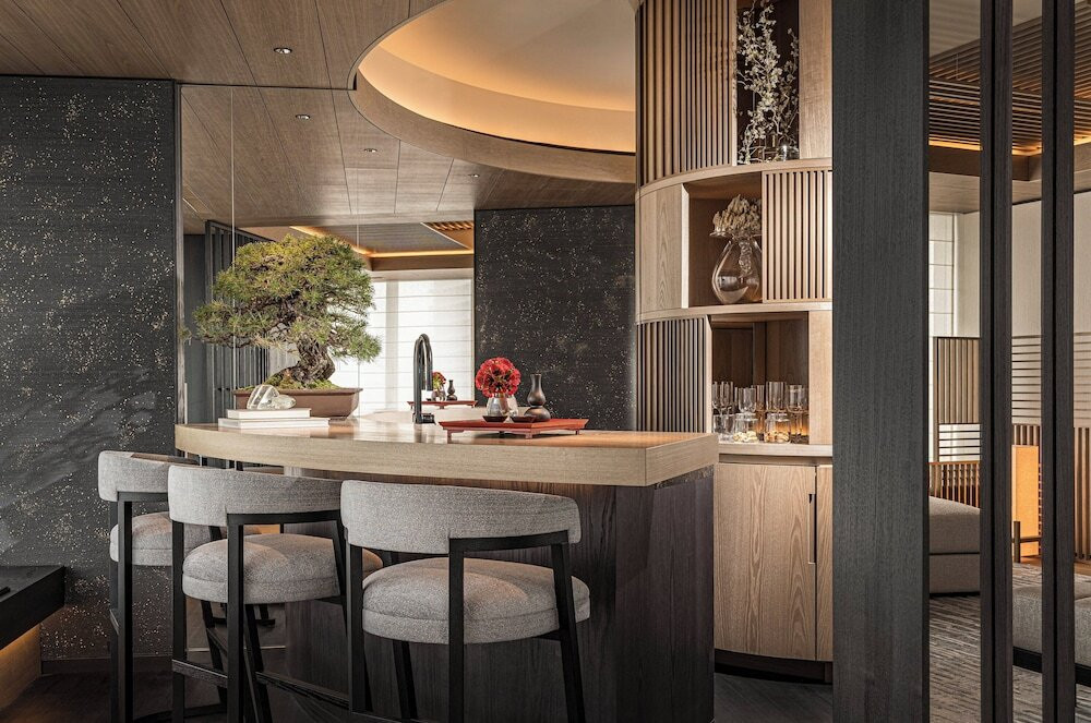 客室内のダイニングエリア