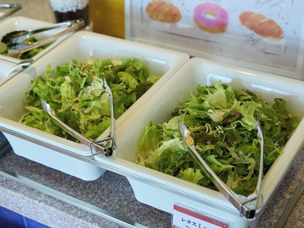 朝食