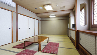 デラックス ルーム 禁煙 共用バスルーム (No Bathroom & No Toilet)