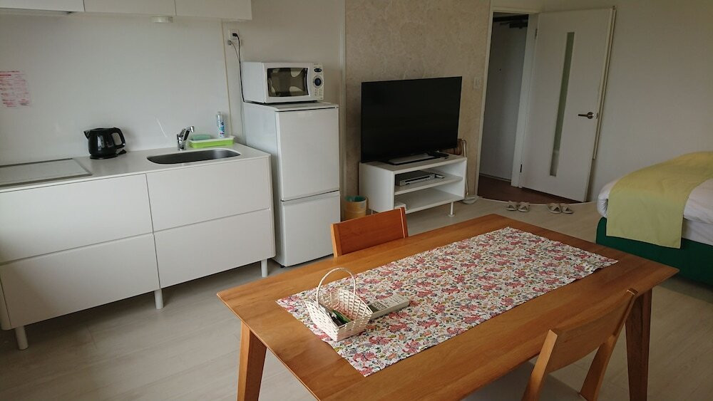 客室内のダイニングエリア