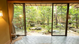 源泉かけ流し半露天風呂付【秋の館・特別室／蓬莱の間】禁煙