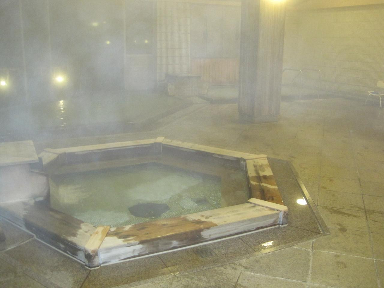 2. 雄大な山々を眺めながら温泉に入ろう。「鳴子観光ホテル」4051899