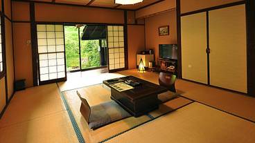 客室内のダイニングエリア / 18