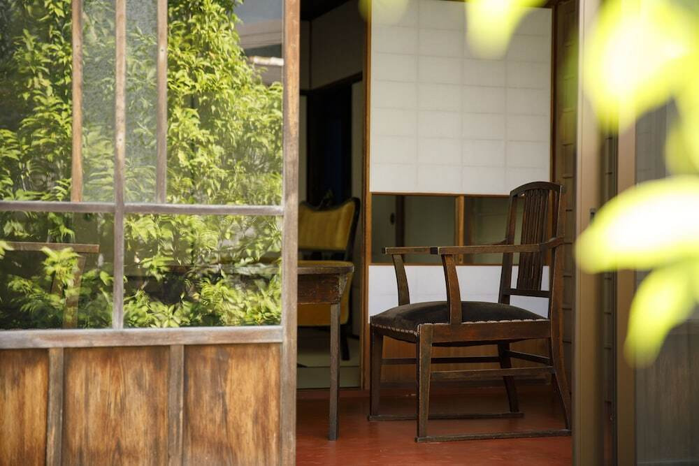 歴史感じる町家ステイなら、貸し切り気分で贅沢に"2人占め"3928899