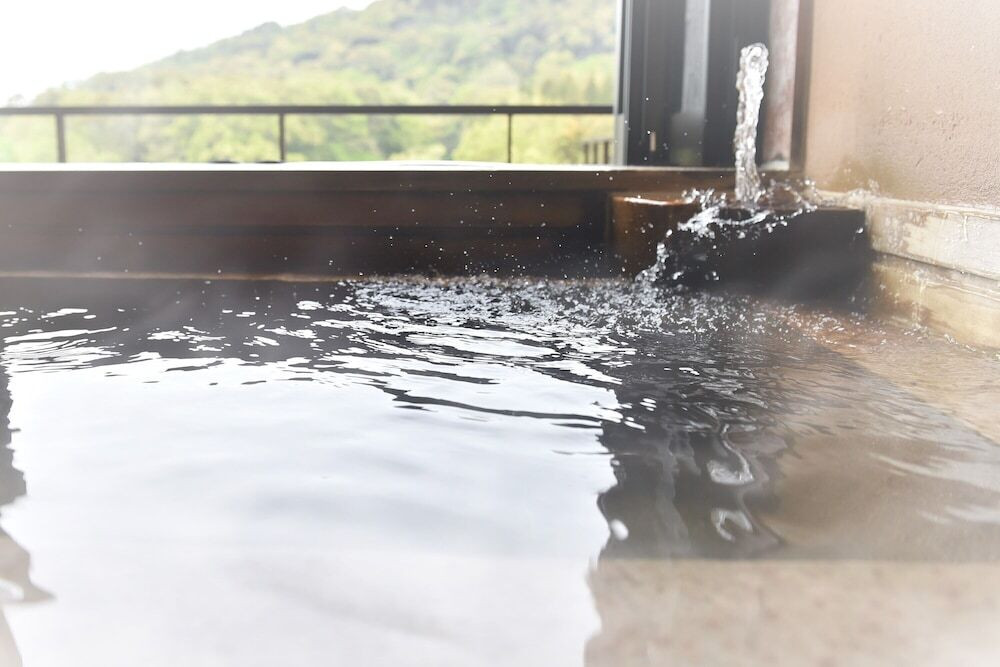 半露天風呂付き和洋室 ときわの半露天風呂