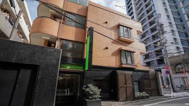 施設の入り口 / 8