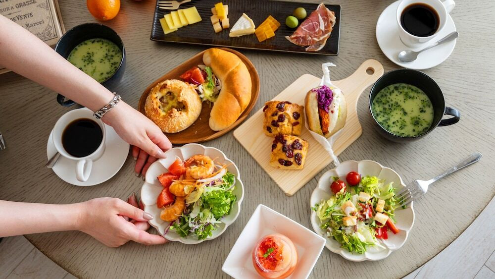 客室内のダイニングエリア