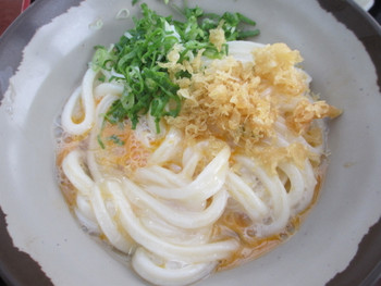 「池上製麺所」料理 891737 かま玉　一玉247円