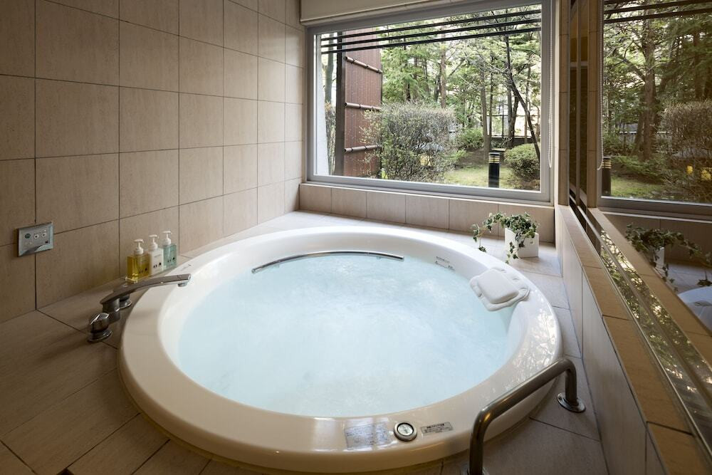 ラグジュアリーなホテルステイが好きなカップルにおすすめ♪4001391