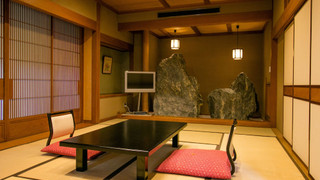 和室　スーペリアルーム　庭園側（一名利用不可）