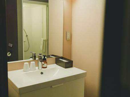 LIBERATED HOTEL 春吉開地 / 5