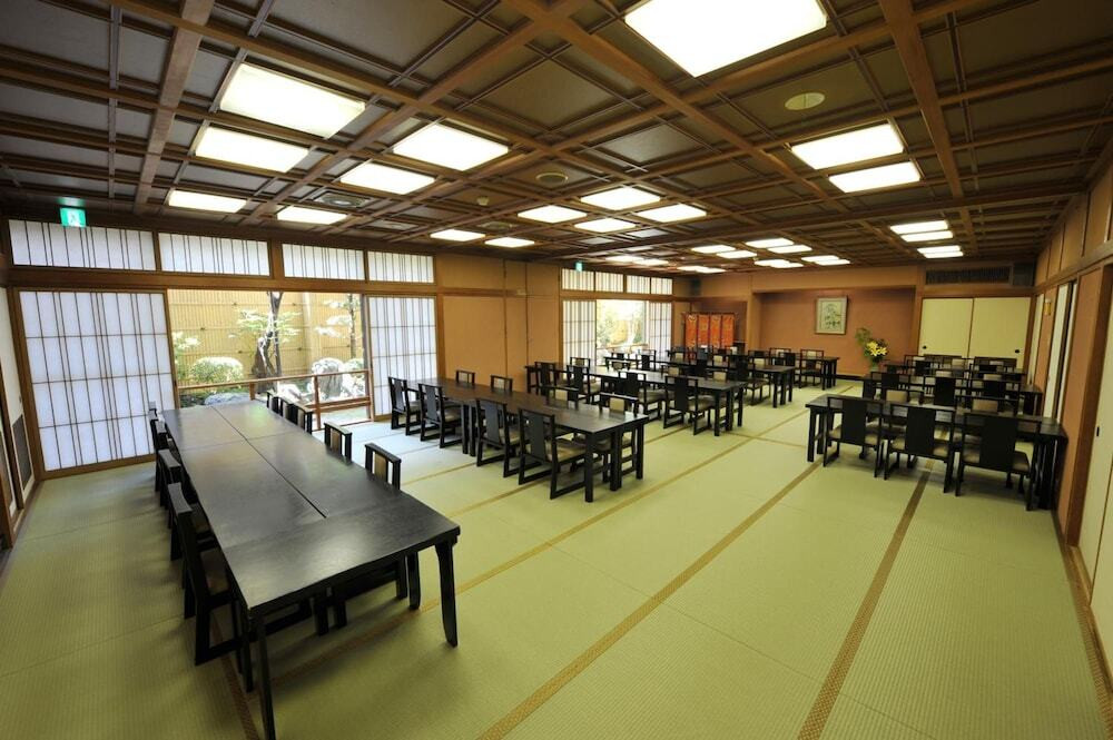 レストラン
