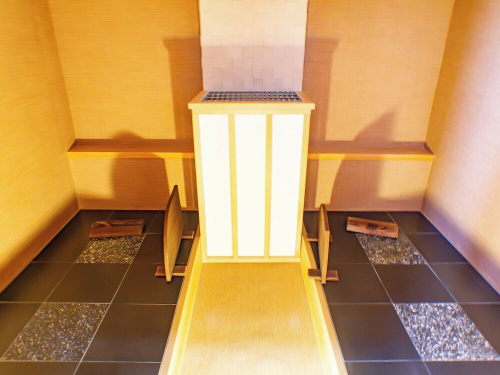 2人で入るには贅沢な広さ!サウナ&露天付きの貸切風呂でリラックス3926970