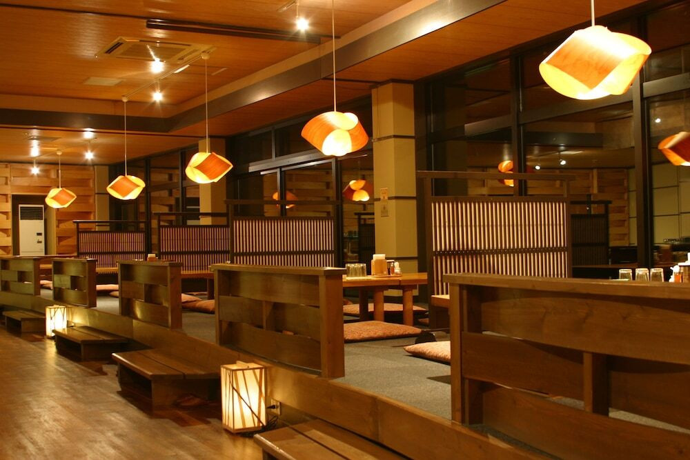 レストラン／夜