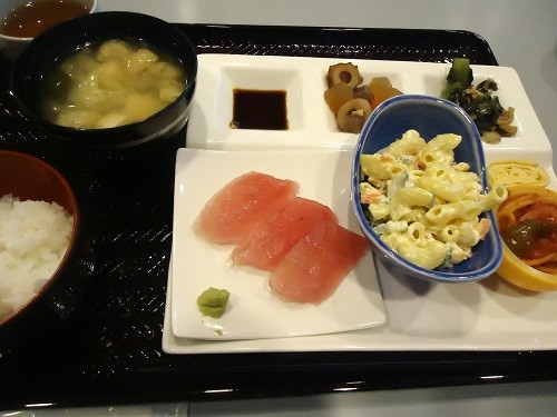 朝食