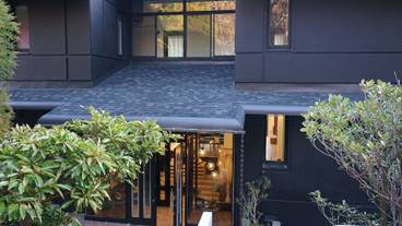 施設の入り口 / 27