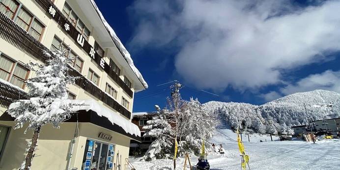 横手・山本荘（長野県 民宿） / 1