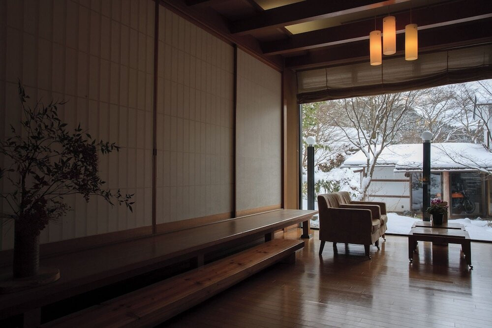 ロビーラウンジ