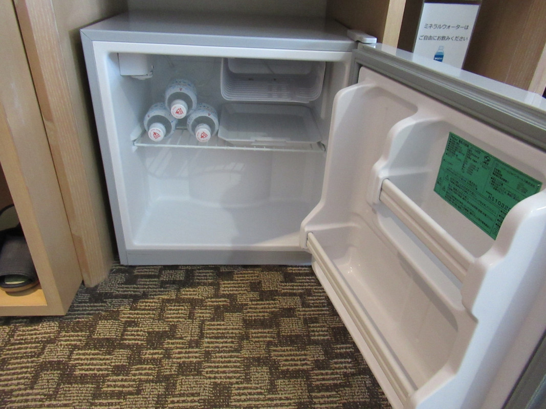 冷蔵庫には無料のお水