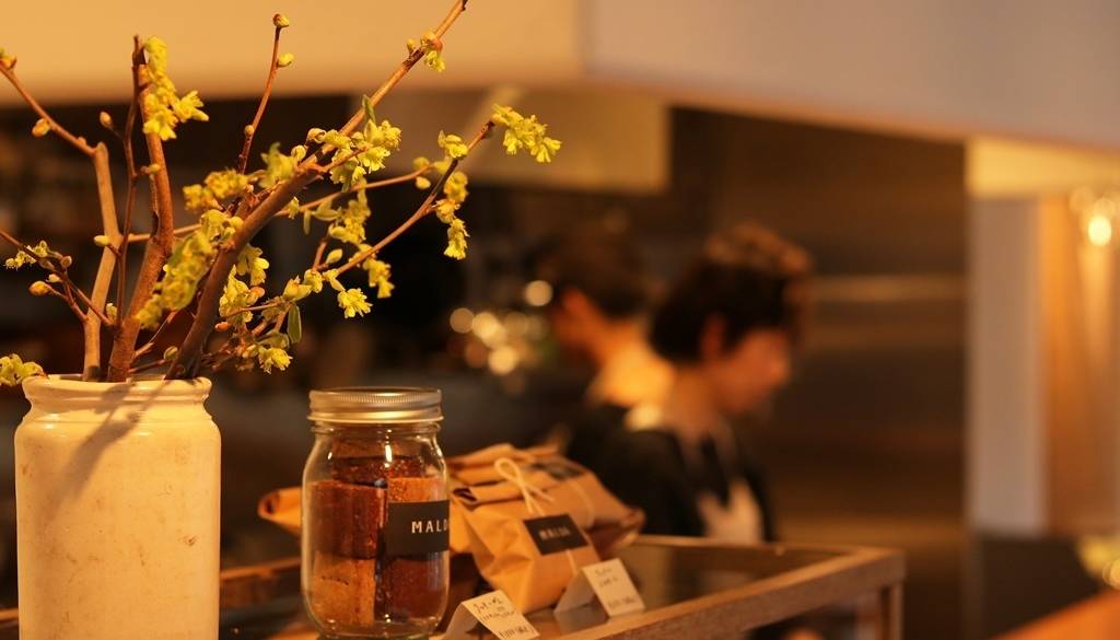 館内のカフェ MALDA / 1