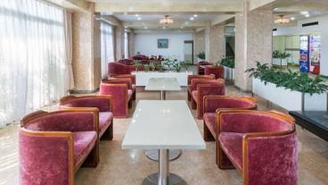 ロビー応接スペース / 4