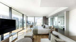 コーナーバルコニーダブルルーム 禁煙 (ラウンジアクセス付)