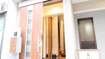 施設の入り口 / 2