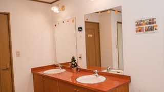 ツインルーム ２段ベッド付 共用バスルーム