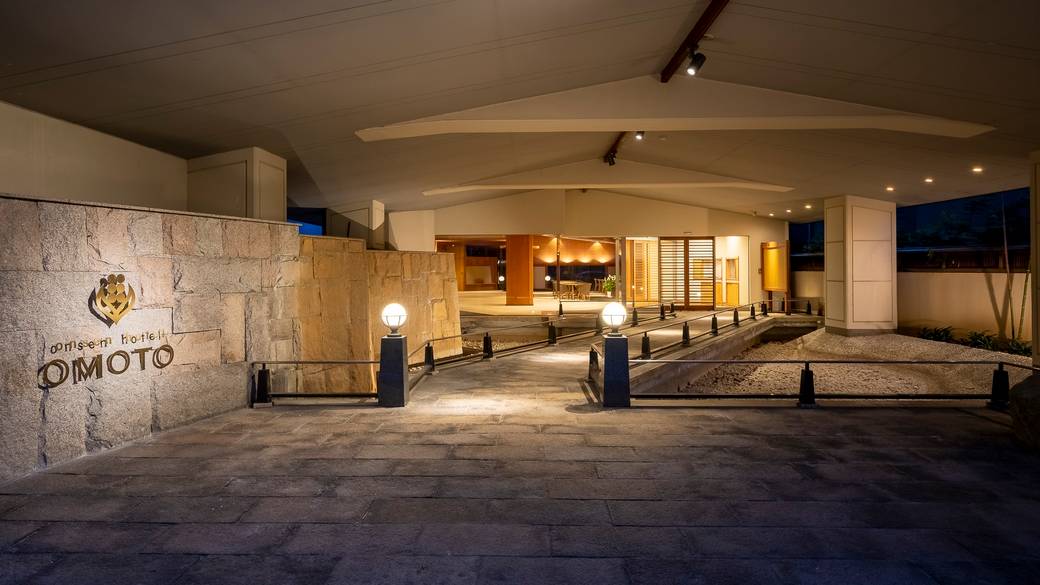 エントランス付近 / 3