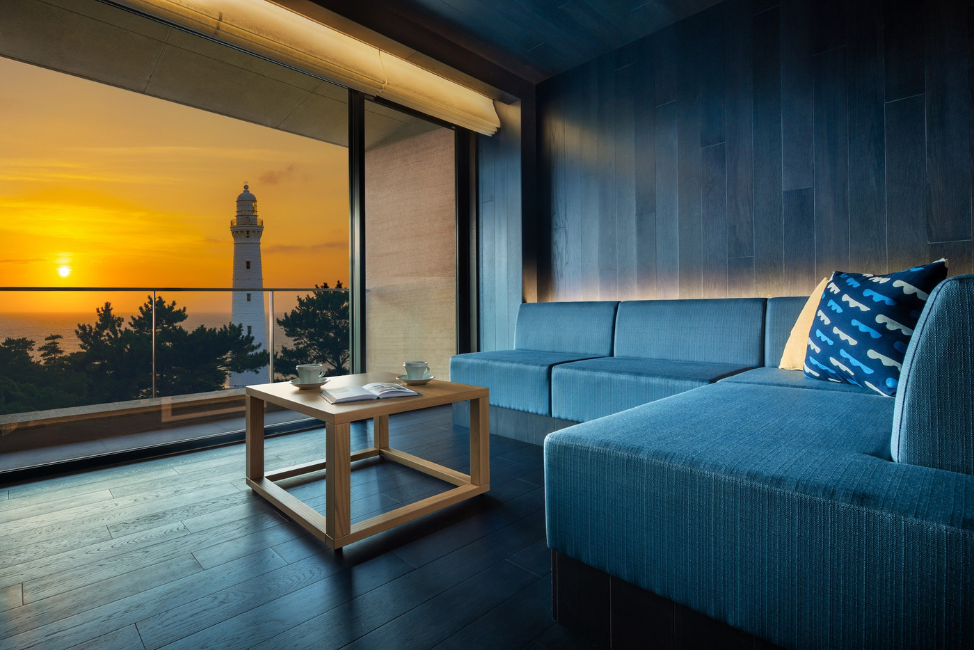 灯台と日本海を望む絶景宿♡強塩温泉で参拝前の禊ぎ湯を3657886