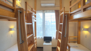 4 人部屋 (2 Bunk Beds)