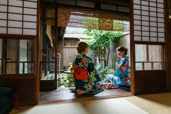Enjoy both the Japanese atmosphere and the feeling of an overseas resort! Introducing vacation rentals in Kyoto◎2248240