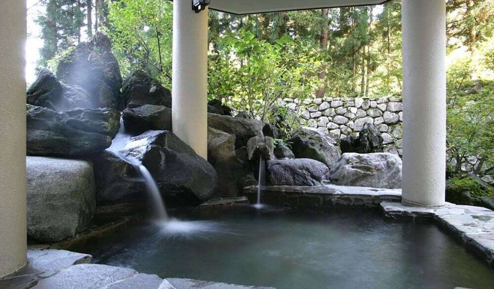 蛍の湯　露天風呂 / 2