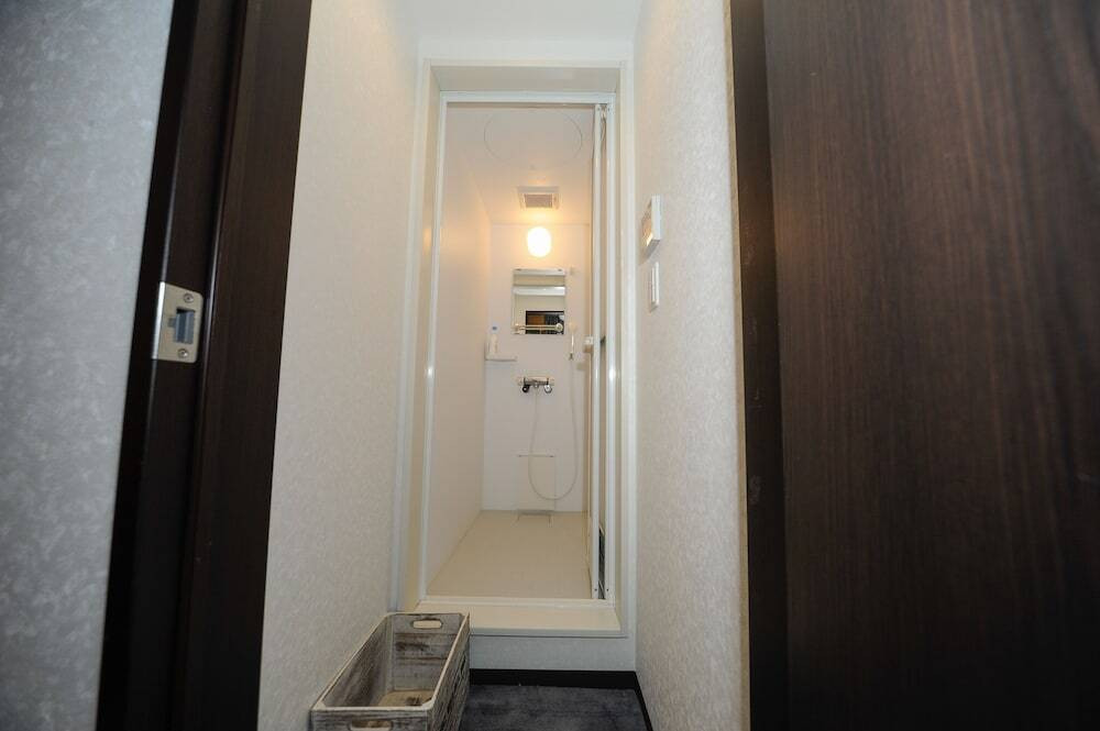 バスルームのシャワー