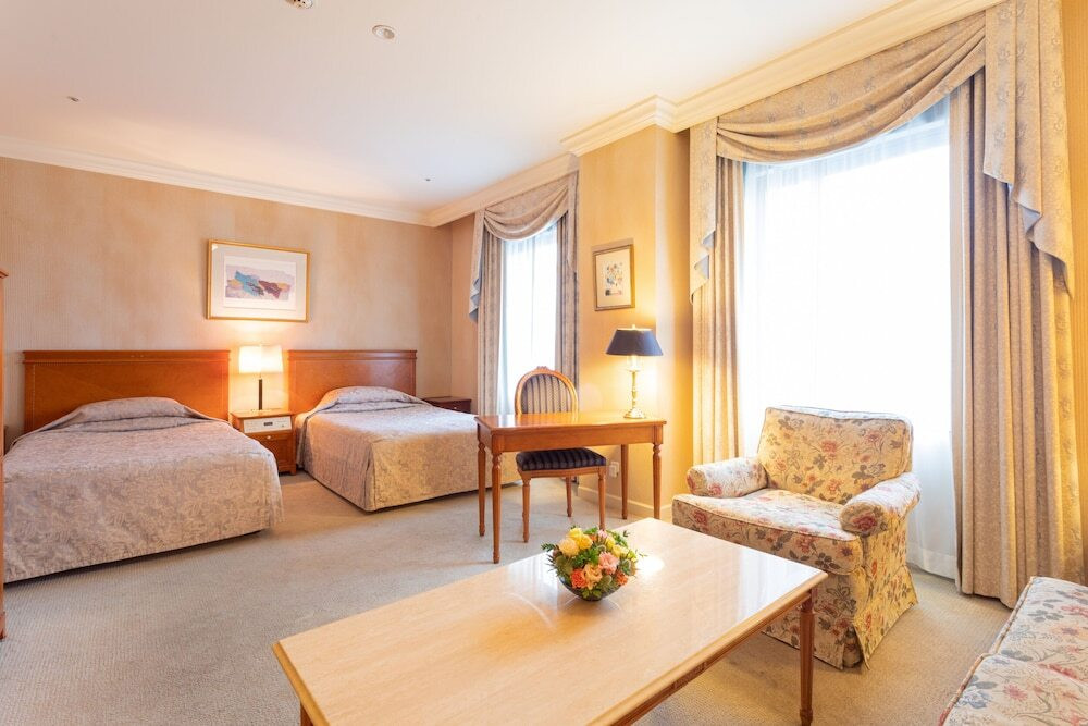 1.　THE SAIHOKUKAN HOTEL（長野ホテル犀北館）3475608