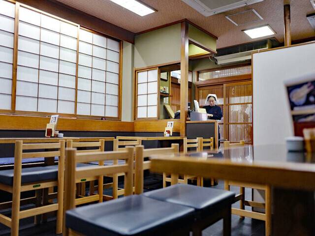 幕末期創業のそば屋
「尾張屋」で夕食を / 3
