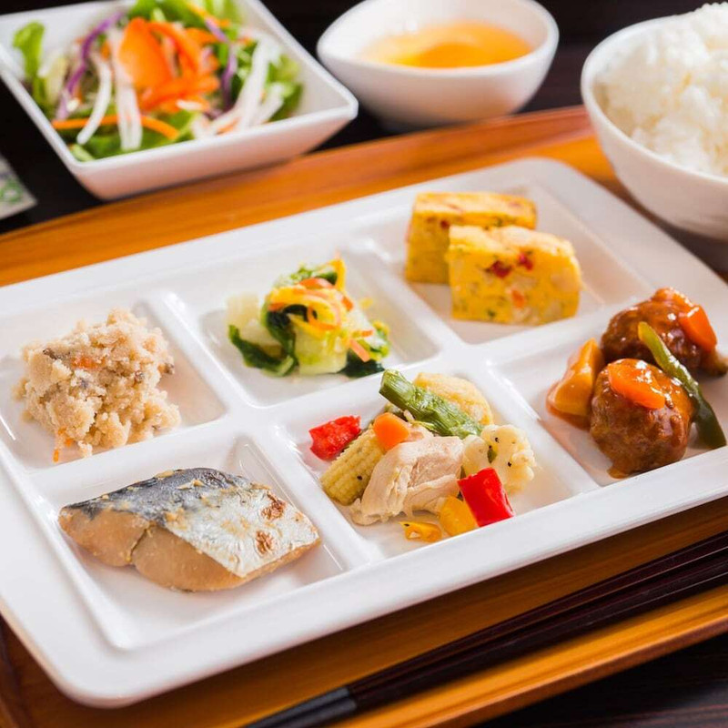 朝食