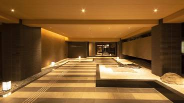 施設の入り口 / 11