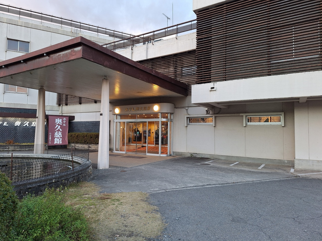 それなりに古びた造り。