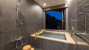 東館/客室の銀泉半露天風呂一例④ / 12