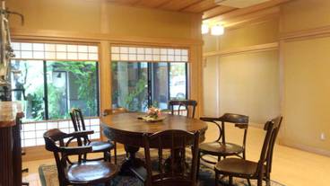 ロビーラウンジ / 3